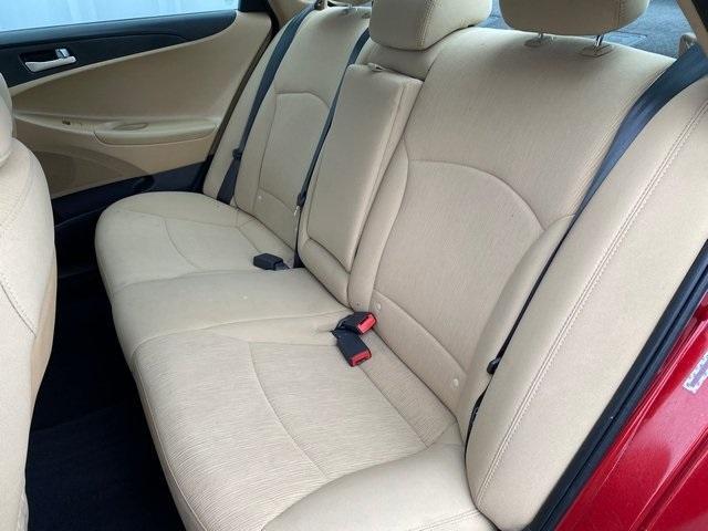 Photo of 2011 Venetian Red Hyundai SONATA