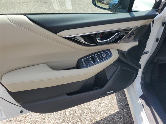 Photo of 2025 White Pearl Subaru Legacy
