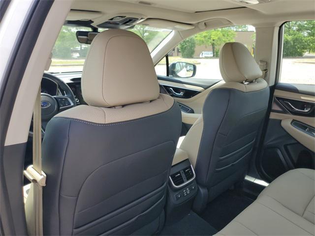 Photo of 2025 White Pearl Subaru Legacy
