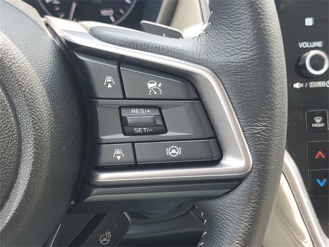 Photo of 2025 White Pearl Subaru Legacy