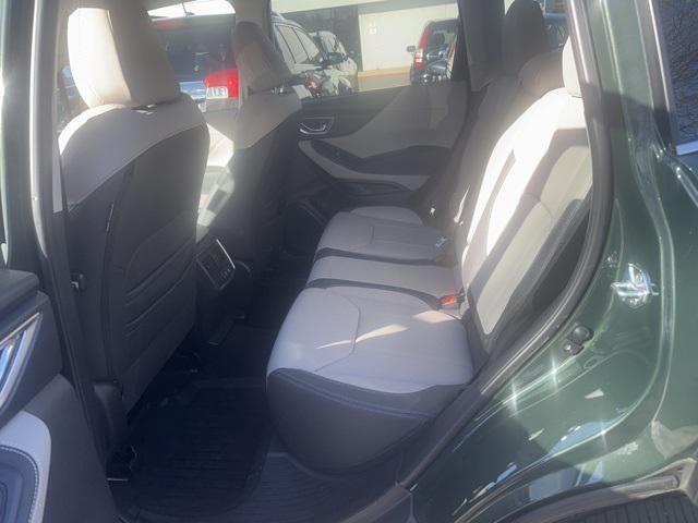 Photo of 2024 Ice Silver Metallic Subaru Forester