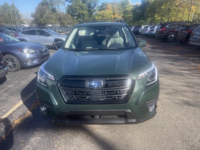 Photo of 2024 Ice Silver Metallic Subaru Forester