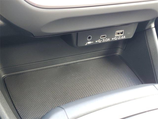 Photo of 2025 White Pearl Subaru Crosstrek