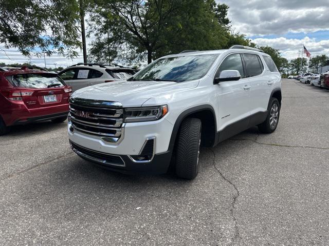 Photo of 2021 White Frost Tricoat GMC Acadia