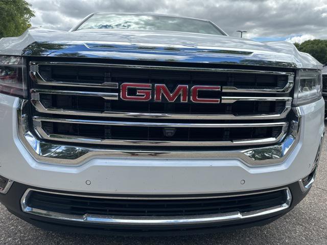 Photo of 2021 White Frost Tricoat GMC Acadia