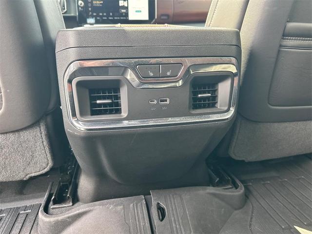Photo of 2023 Onyx Black GMC Sierra 1500