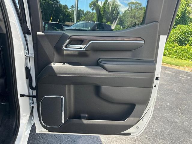 Photo of 2024 Summit White GMC Sierra 1500