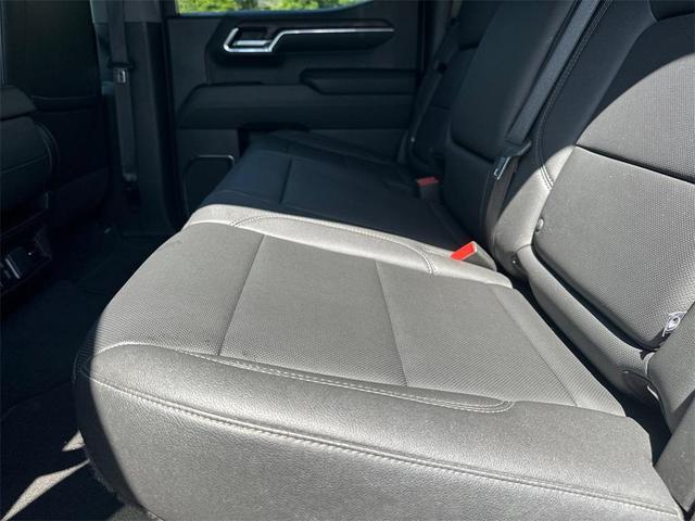 Photo of 2024 Summit White GMC Sierra 1500