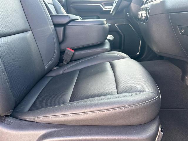 Photo of 2024 Summit White GMC Sierra 1500