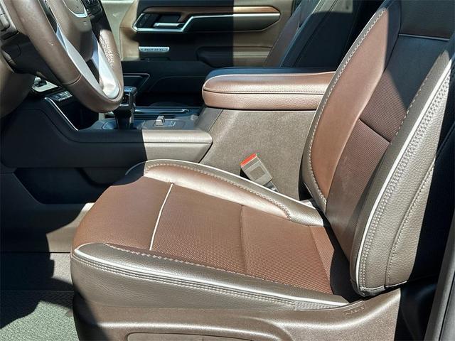 Photo of 2023 Pacific Blue Metallic GMC Sierra 1500