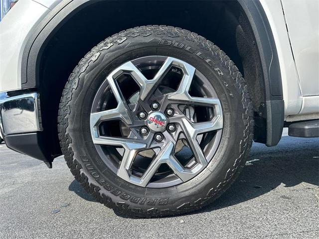 Photo of 2024 White Frost Tri-Coat GMC Sierra 1500
