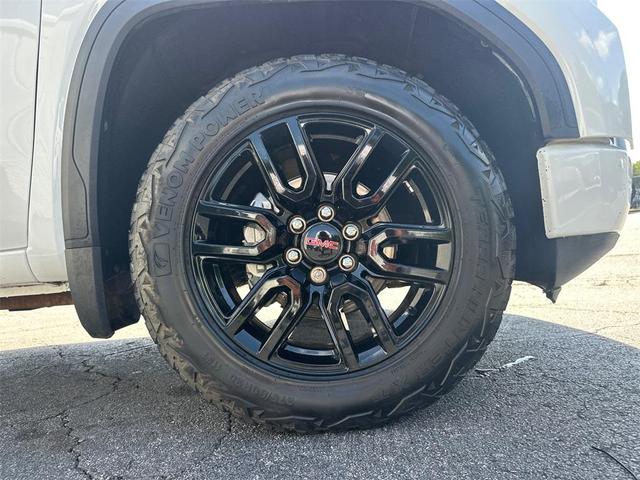 Photo of 2021 Summit White GMC Sierra 1500