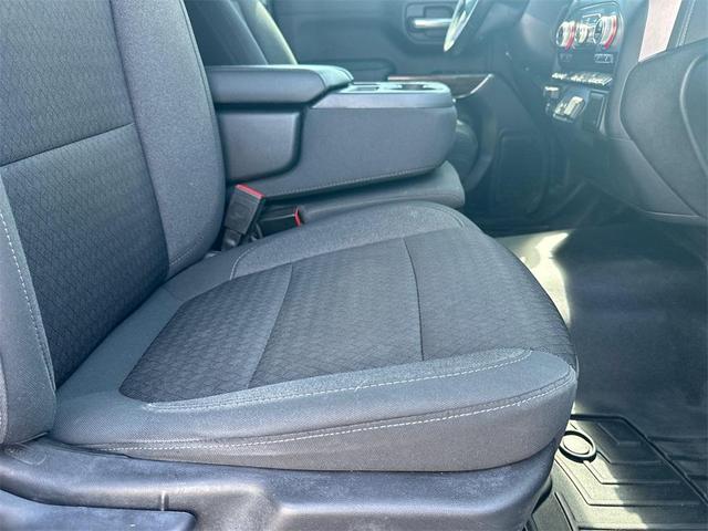 Photo of 2021 Summit White GMC Sierra 1500