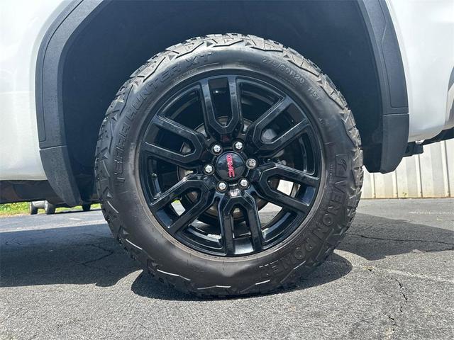Photo of 2021 Summit White GMC Sierra 1500