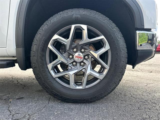 Photo of 2022 Summit White GMC Sierra 1500