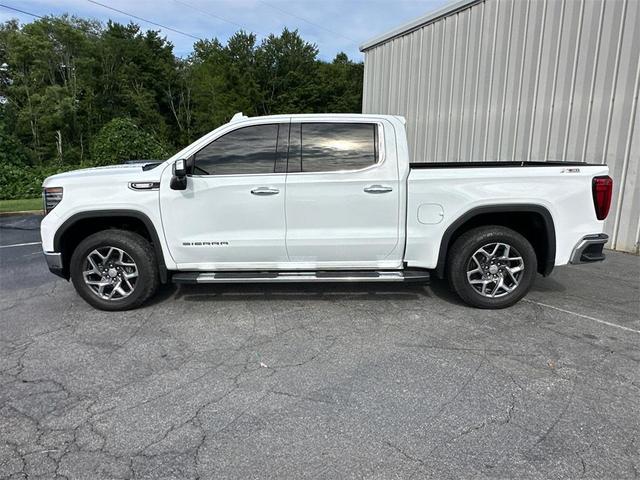 Photo of 2022 Summit White GMC Sierra 1500