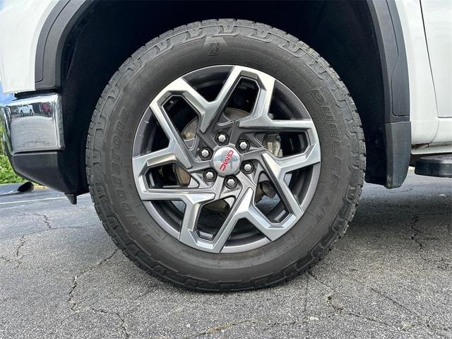 Photo of 2022 Summit White GMC Sierra 1500