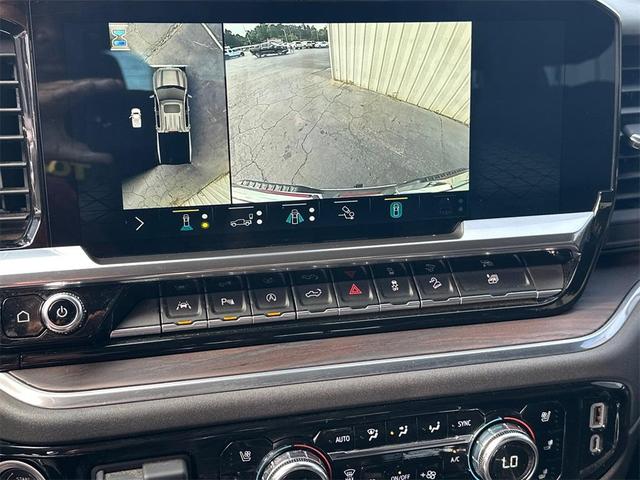 Photo of 2022 Summit White GMC Sierra 1500