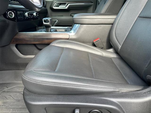Photo of 2022 Summit White GMC Sierra 1500