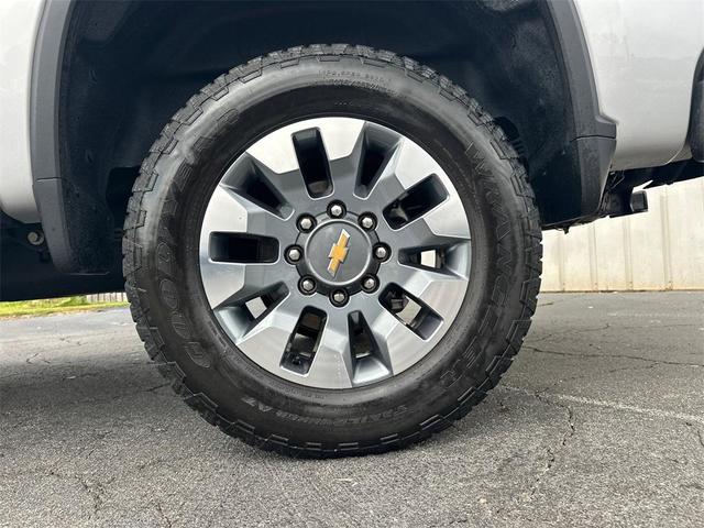 Photo of 2023 Silver Ice Metallic Chevrolet Silverado 2500