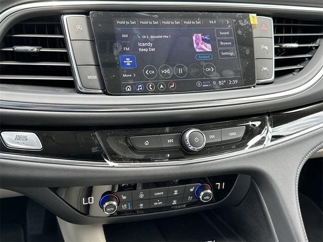 Photo of 2023 White Frost Tri-Coat Buick Enclave