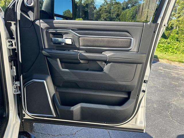Photo of 2024 Pearl White RAM 2500
