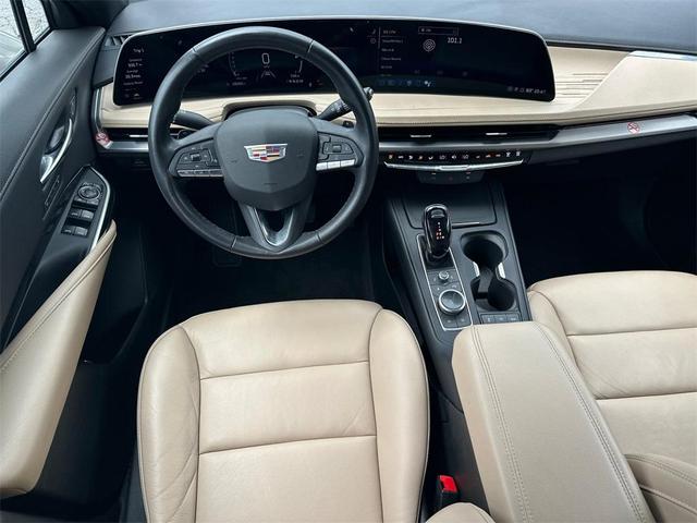 Photo of 2024 Latte Cadillac XT4