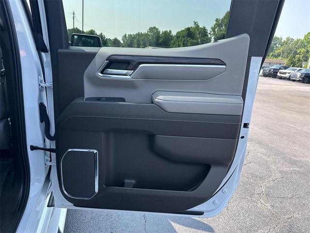 Photo of 2024 Summit White GMC Sierra 1500