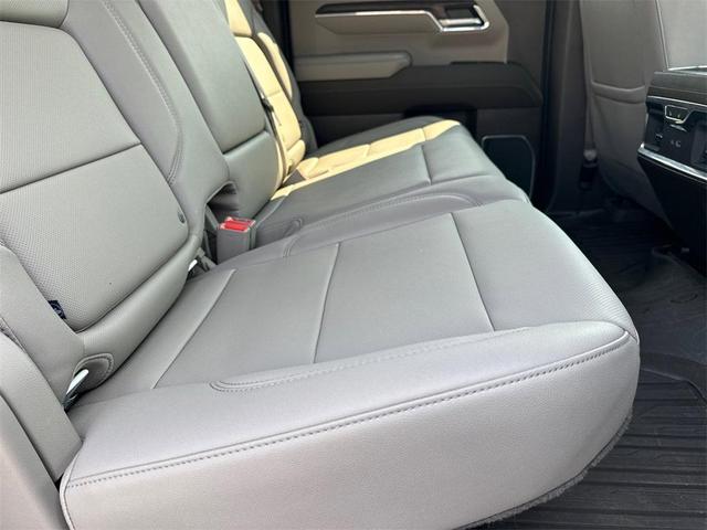 Photo of 2024 Summit White GMC Sierra 1500