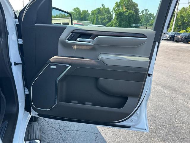 Photo of 2024 Summit White GMC Sierra 1500