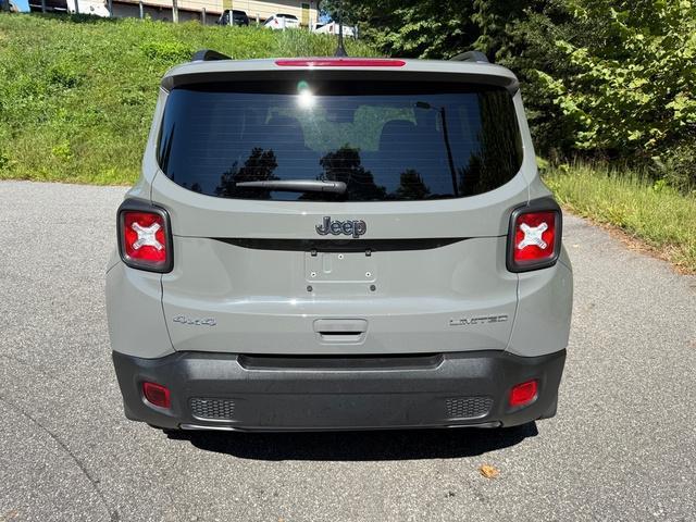 Photo of 2022 Gray Jeep Renegade