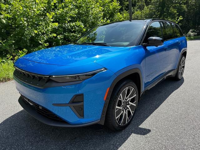 Photo of 2025 Hydro Blue Pearlcoat Jeep Wagoneer S