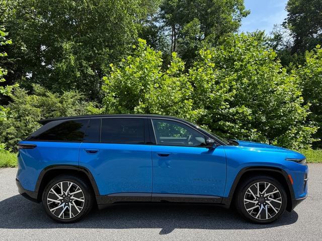 Photo of 2025 Hydro Blue Pearlcoat Jeep Wagoneer S