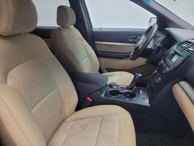 Photo of 2016 Shadow Black Ford Explorer