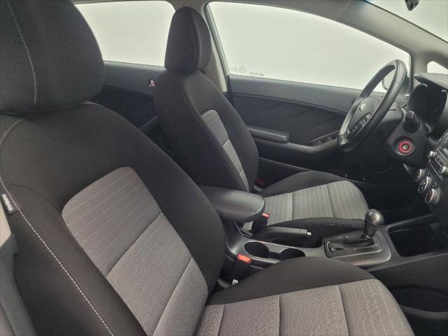 Photo of 2015 Snow White Pearl Kia Forte