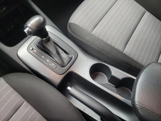 Photo of 2015 Snow White Pearl Kia Forte
