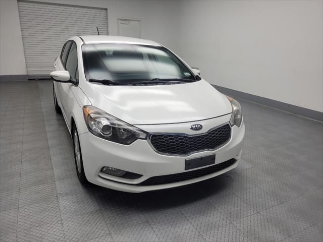 Photo of 2015 Snow White Pearl Kia Forte