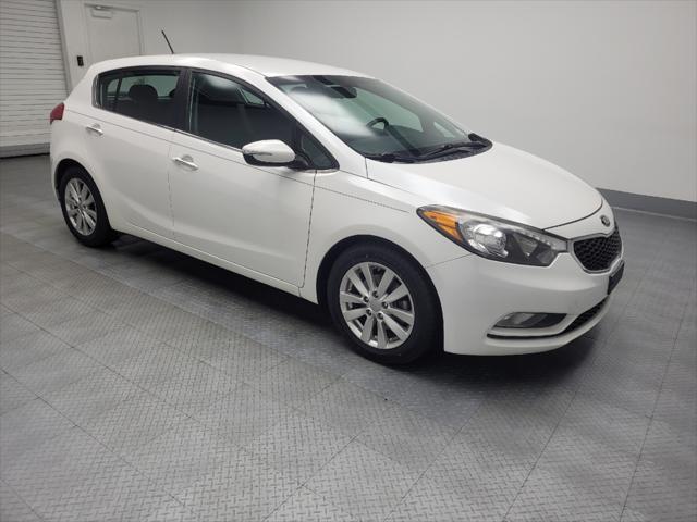 Photo of 2015 Snow White Pearl Kia Forte