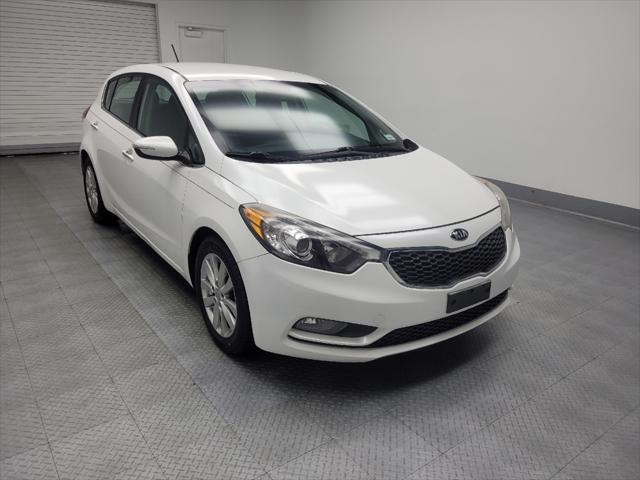 Photo of 2015 Snow White Pearl Kia Forte