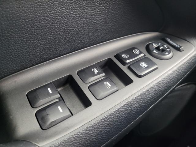 Photo of 2015 Snow White Pearl Kia Forte