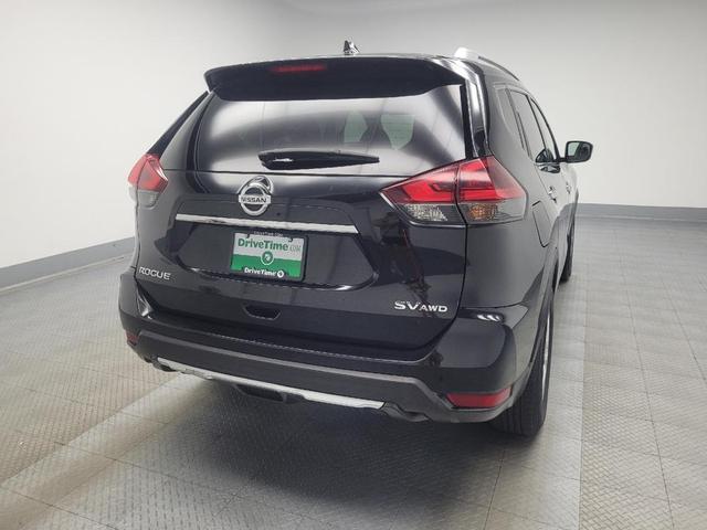 Photo of 2018 Magnetic Black Nissan Rogue