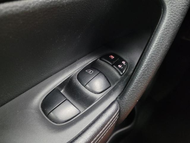 Photo of 2018 Magnetic Black Nissan Rogue