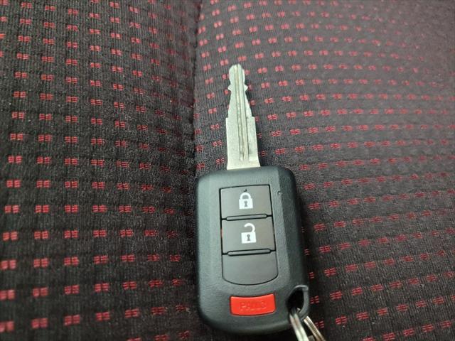 Photo of 2020 Pearl White Mitsubishi Mirage G4