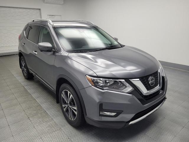Photo of 2018 Gun Metallic Nissan Rogue