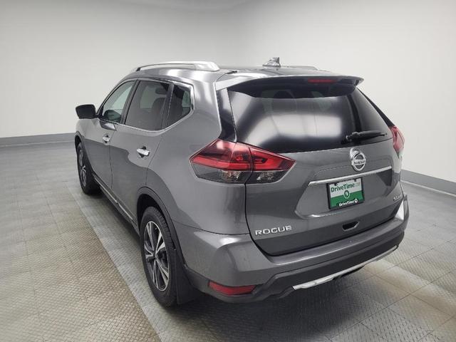 Photo of 2018 Gun Metallic Nissan Rogue