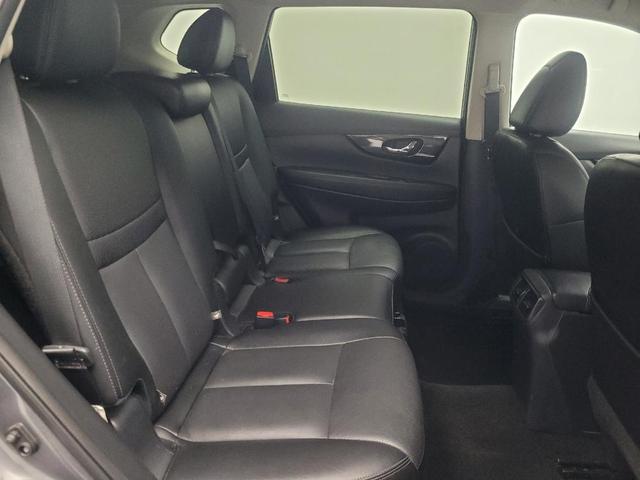 Photo of 2018 Gun Metallic Nissan Rogue