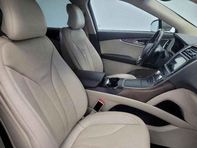 Photo of 2016 Tan Lincoln MKX