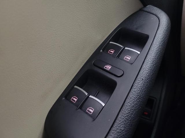 Photo of 2017 White Volkswagen Jetta