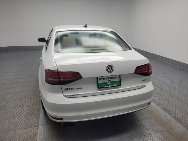 Photo of 2017 White Volkswagen Jetta