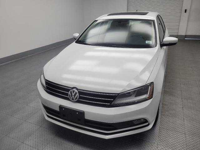 Photo of 2017 White Volkswagen Jetta